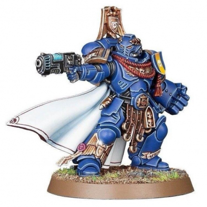 PRIMARIS CAPTAIN WITH POWER FIST