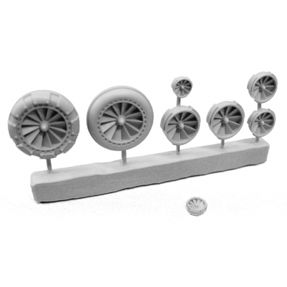 FANS - SPRUE OF 8 - VARIOUS