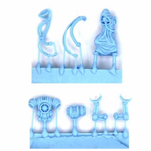 MECHANIC ARMOURY SERVITOR WITH BACKPACK