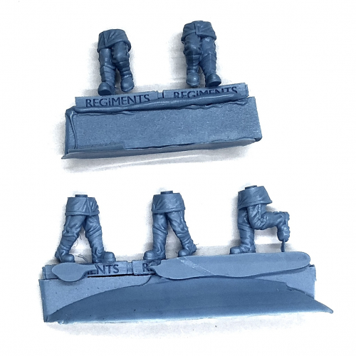 DRESS UNIFORM LEGS - ADVANCING