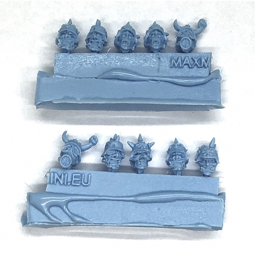 FALLEN LEGIONNAIRE HEADS (10)