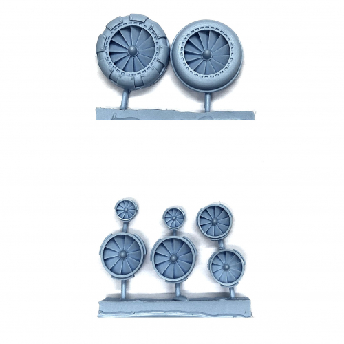 FANS - SPRUE OF 8 - VARIOUS